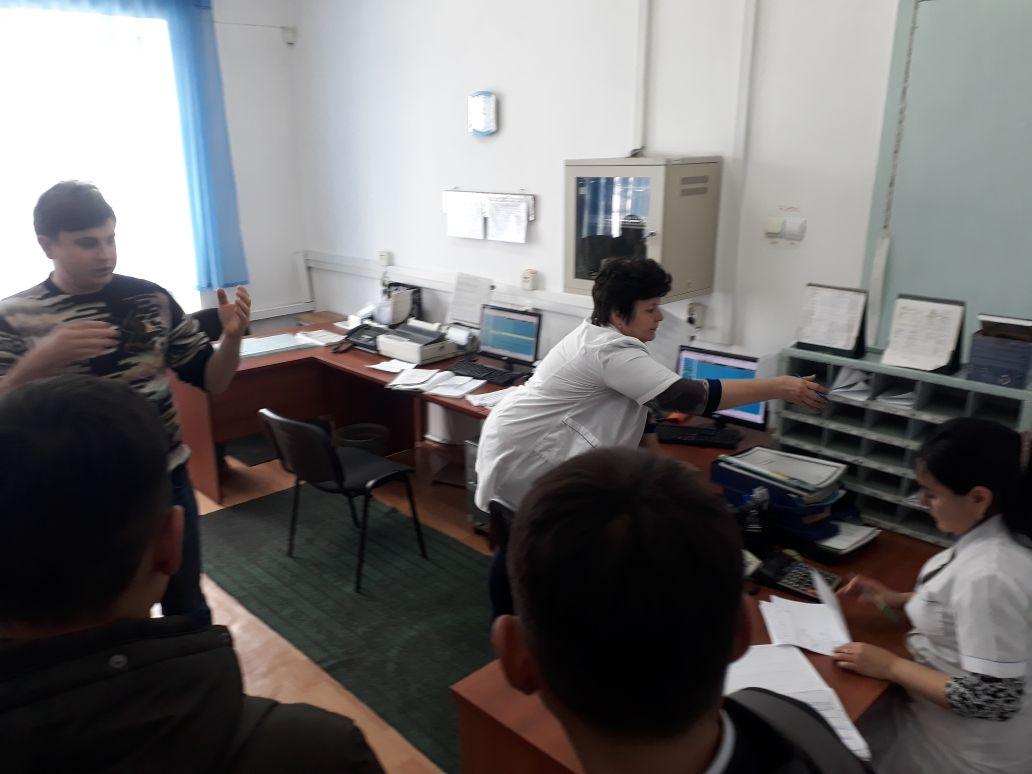 Мектеп түлектерінің "ҚазТелеком"  ұйымына экскурсиясы