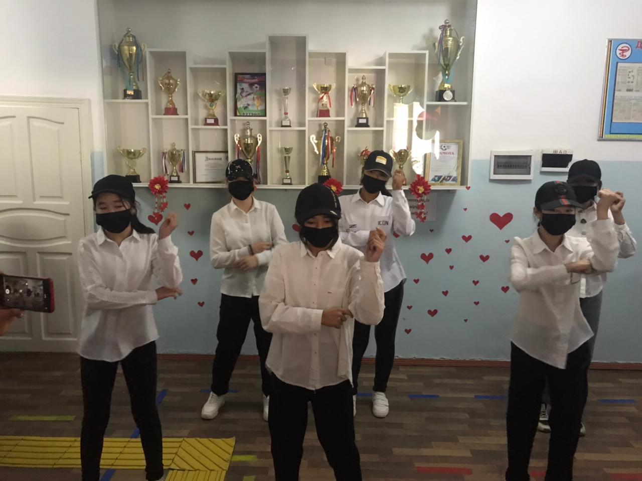 «Ұстаздармен біргеміз» атты флешмоб